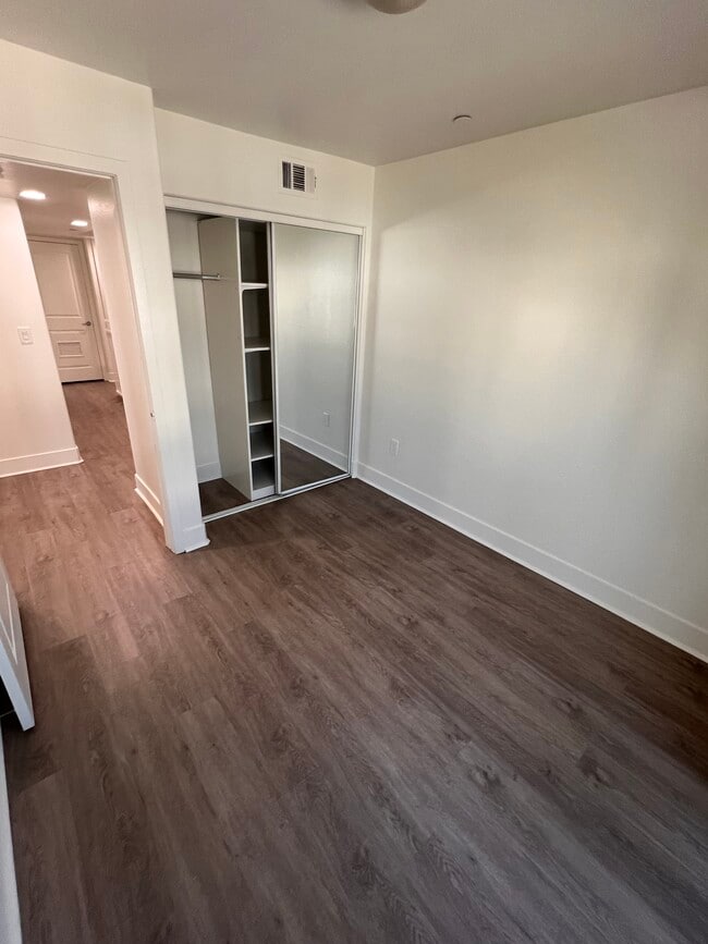 Building Photo - HST