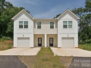 Building Photo - 1725 E Cloaninger Ave