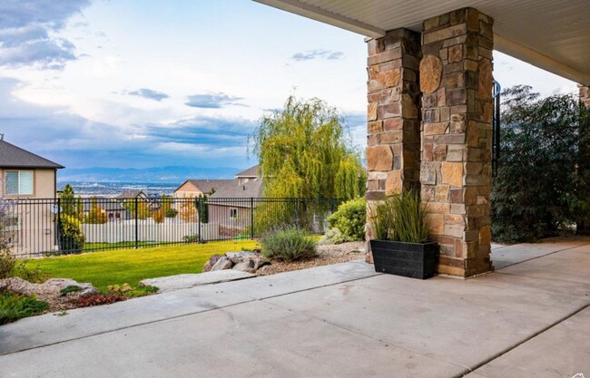 Building Photo - Luxurious Herriman 6 Bed with Indoor Court, Theater & Stunning Views!!!