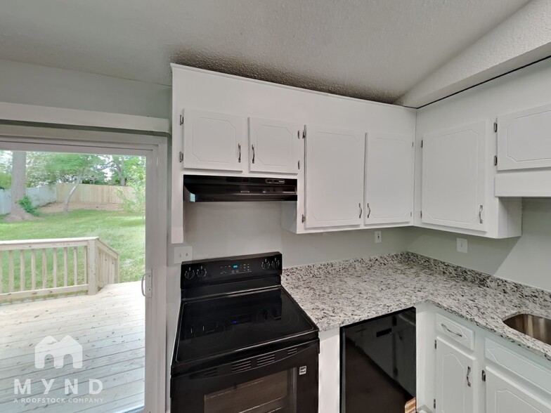 Building Photo - 200 Buckskin Dr