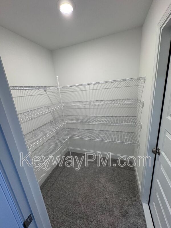 Building Photo - 2106 Denmark Ave SE