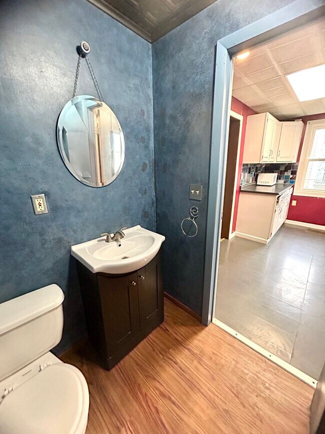 Building Photo - 3 Bedoom SIngle Family - 14620 Zip - South Ave & Elmwood Area