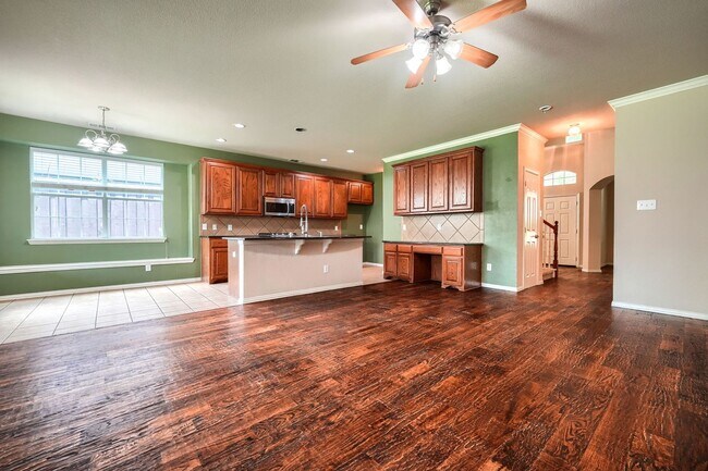 Building Photo - 5 Bedroom Home with Brand-New Carpet in Grayhawk | 3-Car Garage | Frisco ISD | Game Room