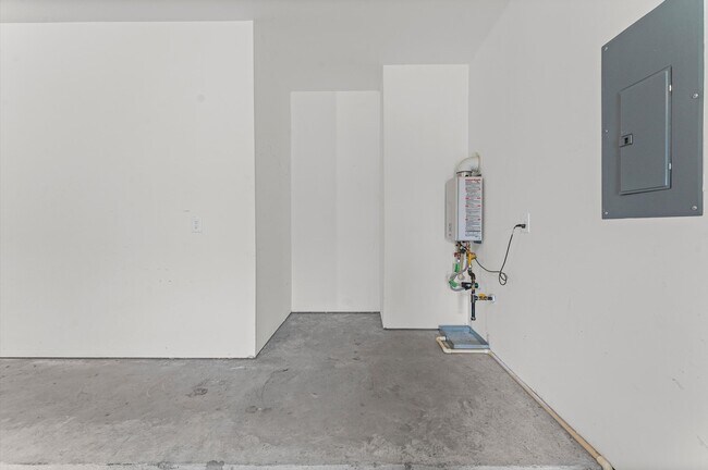 Building Photo - 3008 Maughan Hts Trl
