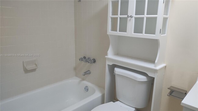 Building Photo - 6225 SW 131st Ct
