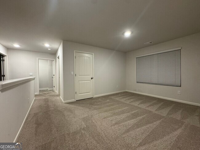 Building Photo - 279 Belmont Dr