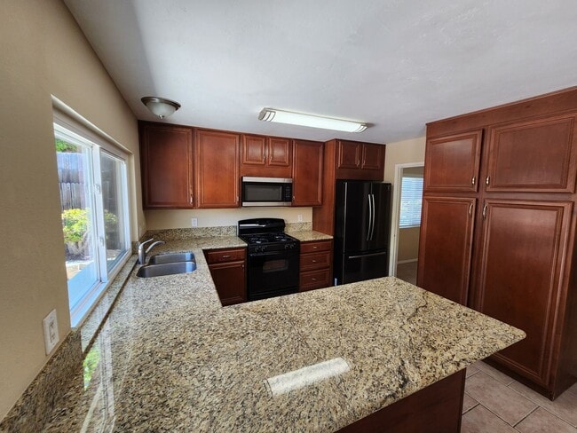 Building Photo - 4 Bedroom Single Story House in Scripps Ranch