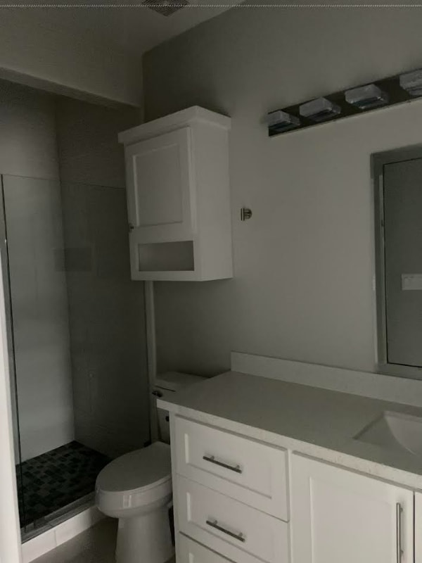 Building Photo - 2507 N Vineyard Ave