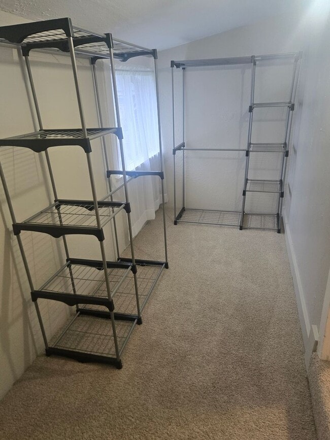 Building Photo - ***Newly remodeled 2/1*** located in the heart of Mineral Wells, TX minuets from Downtown