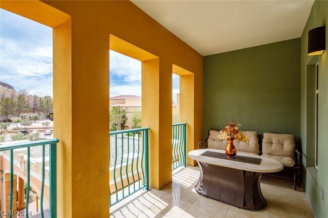 Building Photo - 30 Strada Di Villaggio