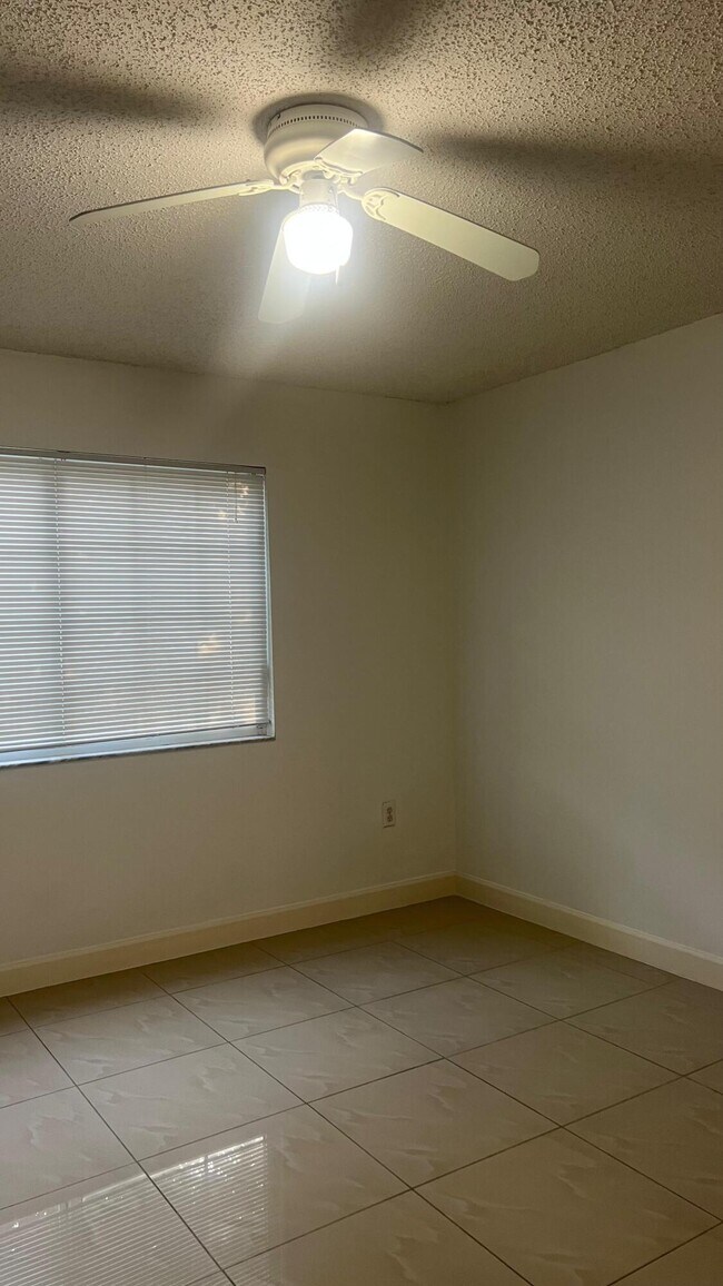 Building Photo - 5021 Wiles Rd