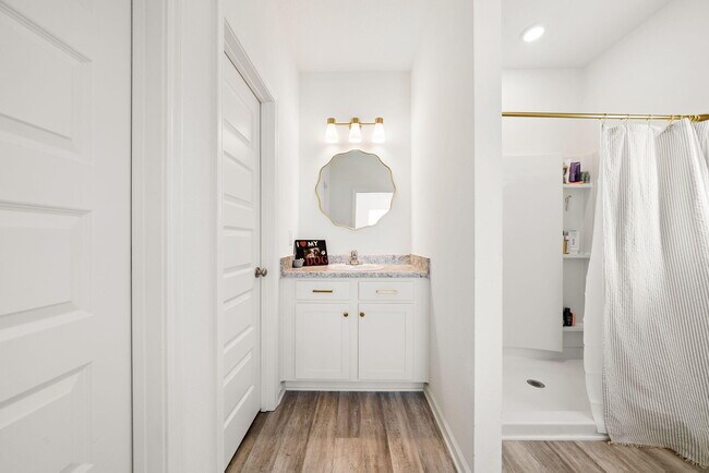 Building Photo - 39 Bluebeech St