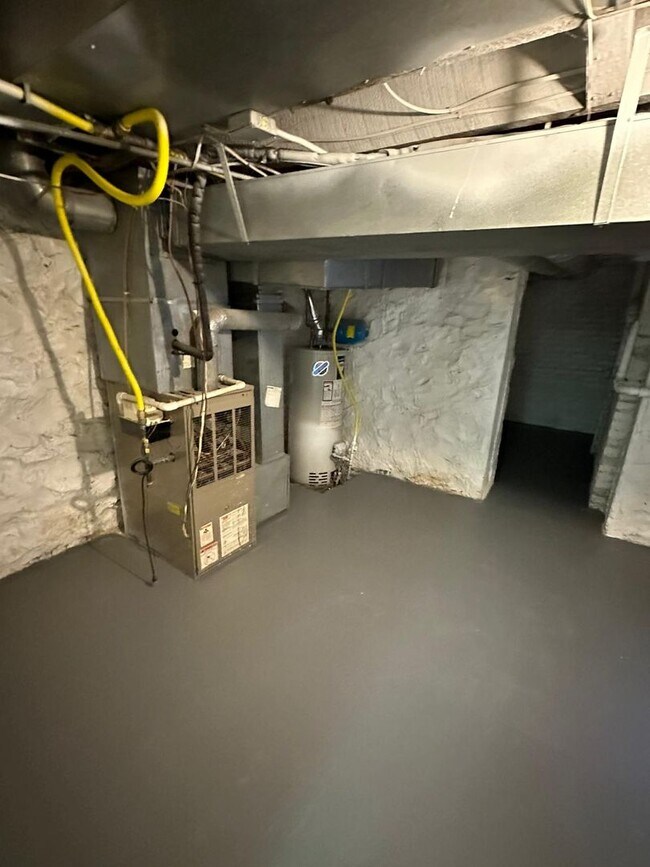 Building Photo - 4801 Cordelia Ave