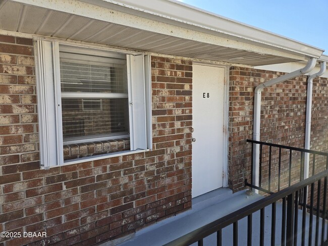 Building Photo - 190 E Olmstead Dr