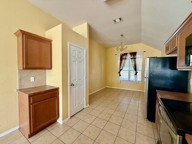 Building Photo - 8720 Flying Ranch Rd