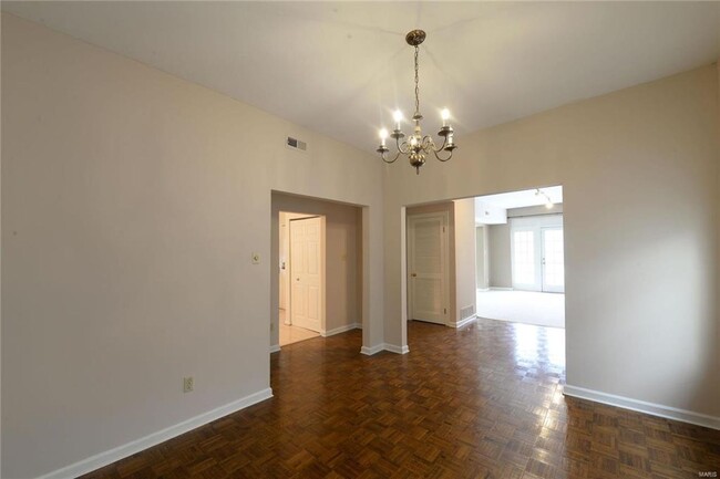 Building Photo - 5561 Waterman Blvd