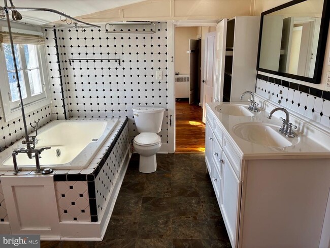 Building Photo - 8122 John Mosby Hwy