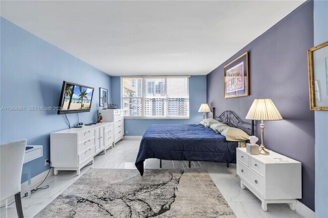 Building Photo - 2501 S Ocean Dr