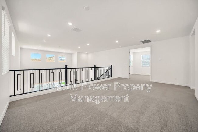 Building Photo - 6946 W Buckhorn Trail