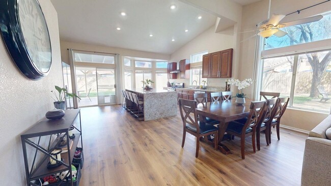 Building Photo - 45066 Palo Vista Dr