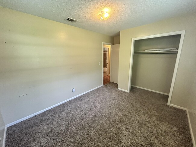 Building Photo - 1511 Texas Pkwy