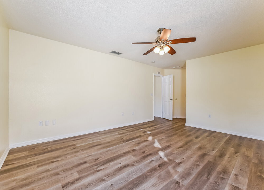 Building Photo - 7172 Summit Dr