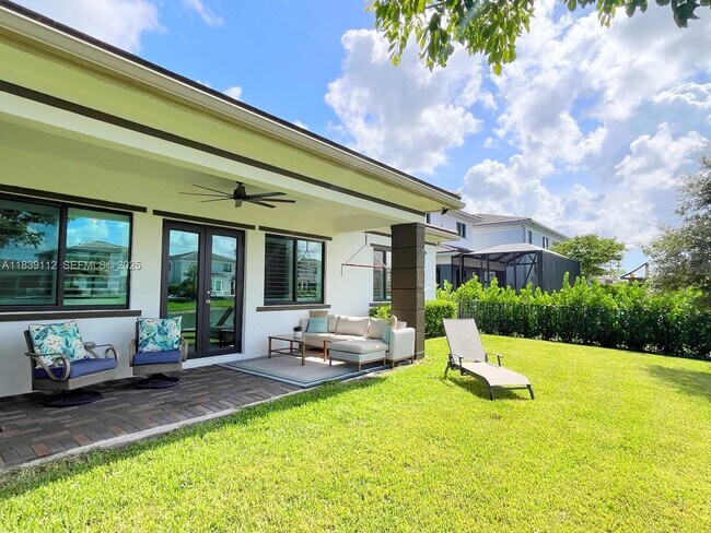 Building Photo - 10711 Aqua Ct