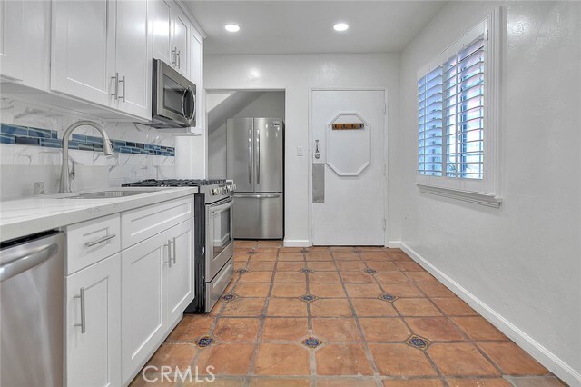 Building Photo - 145 S Vista Grande