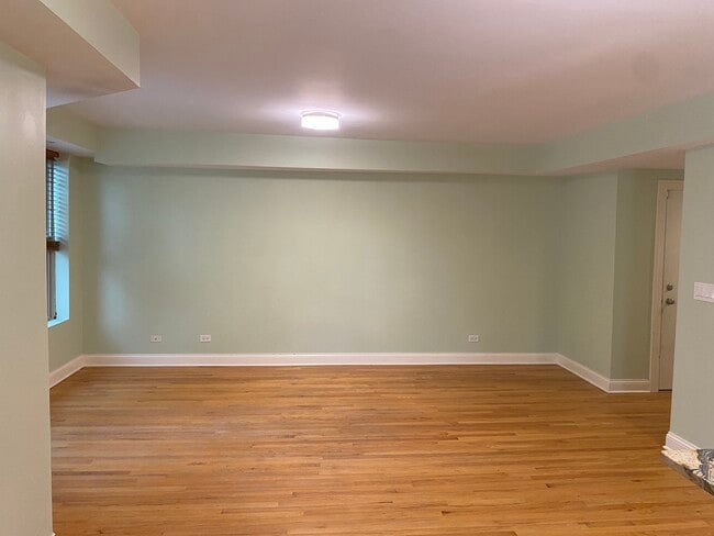 Building Photo - 6424 S Woodlawn Ave