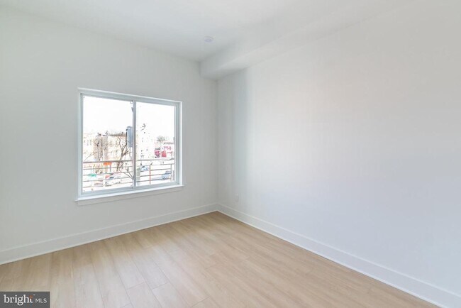 Building Photo - 4200 Lancaster Ave