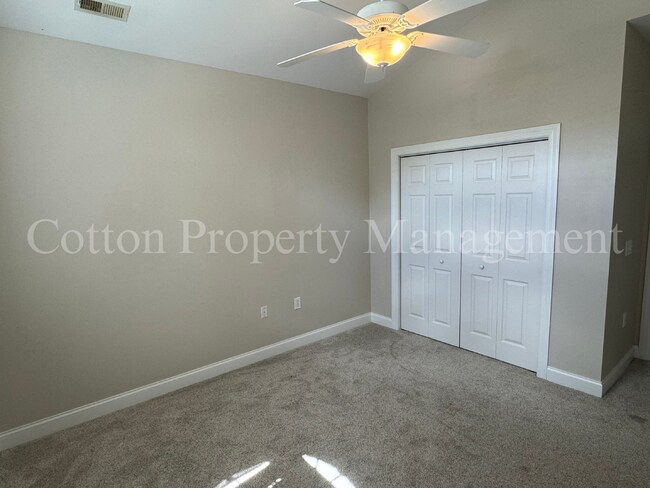 Building Photo - 7824 Sanderling Pl