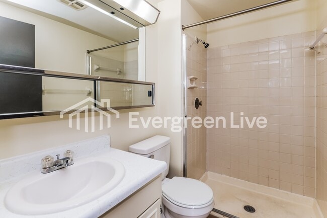 Building Photo - 5887 Troy Villa Blvd