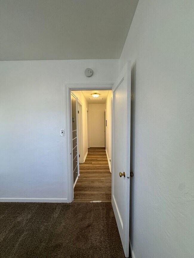 Building Photo - Charming, Updated Home in the Heart of Sparks – Clean, Comfortable & Move-In Ready!