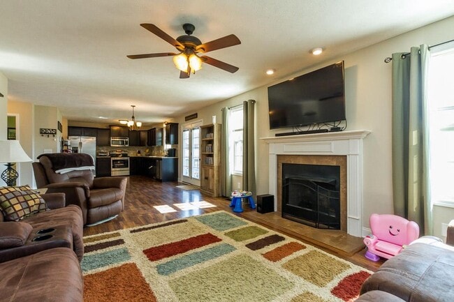 Building Photo - 3753 Tradewinds Terrace