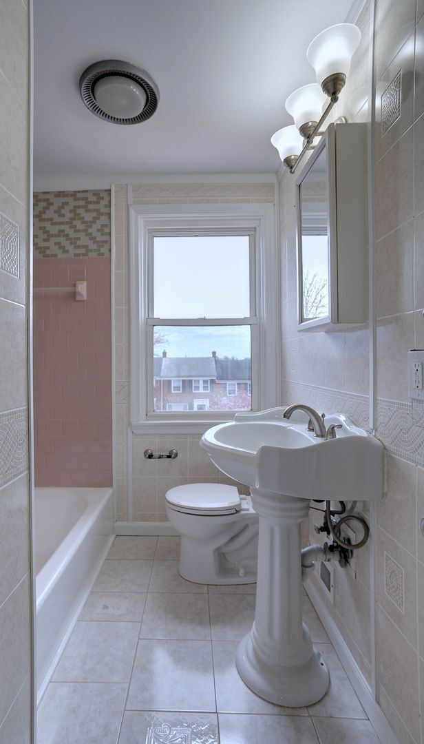 Building Photo - 3 Bedroom 2 Full Bath Row Home Minutes from Morgan State