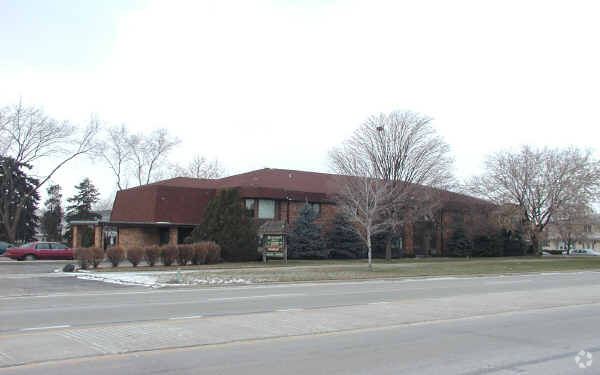 Primary Photo - Greenwood Apartments