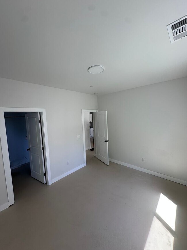 Building Photo - Brand new 3 bedroom house in quiet neighborhood (+FREE RENT!)