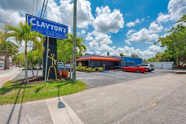 Building Photo - 1137 N Moonmist Ct