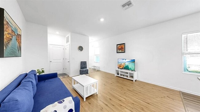 Building Photo - 35529 Buttonweed Trl