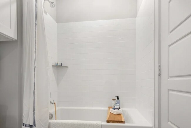 Building Photo - 505 St David's Loop