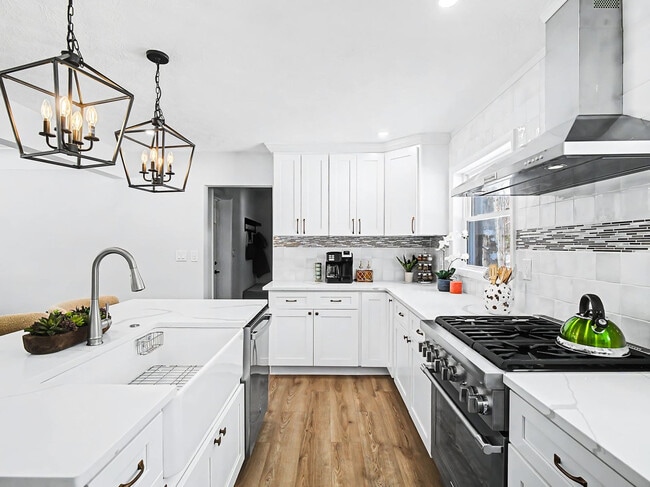 Building Photo - 28649 Jackson Rd