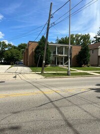 Building Photo - 405 N East Ave