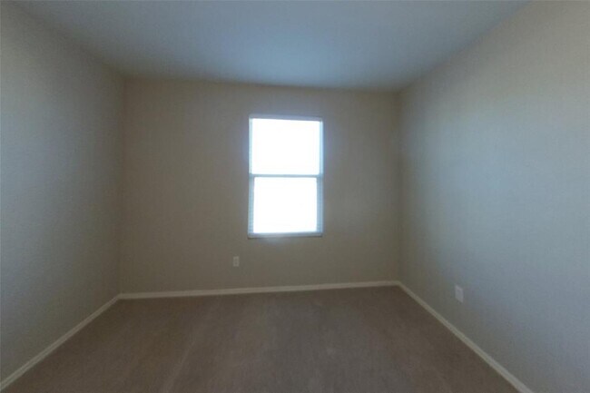 Building Photo - 5221 Saddle Clb Dr