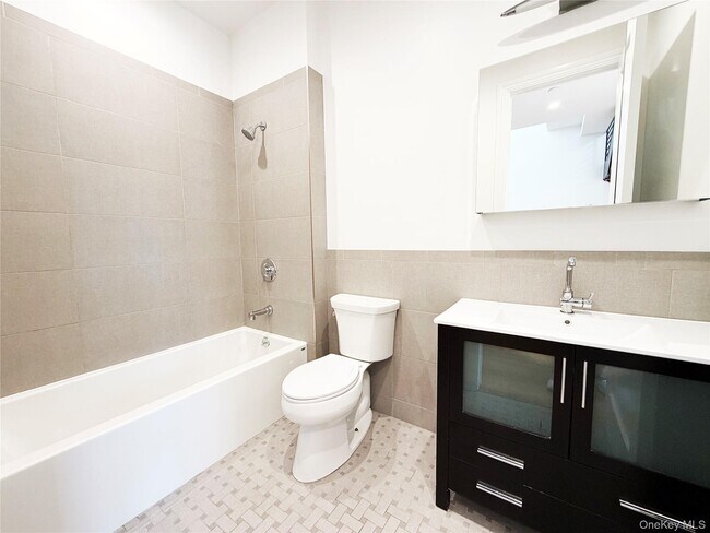 Building Photo - 333 Tompkins Ave