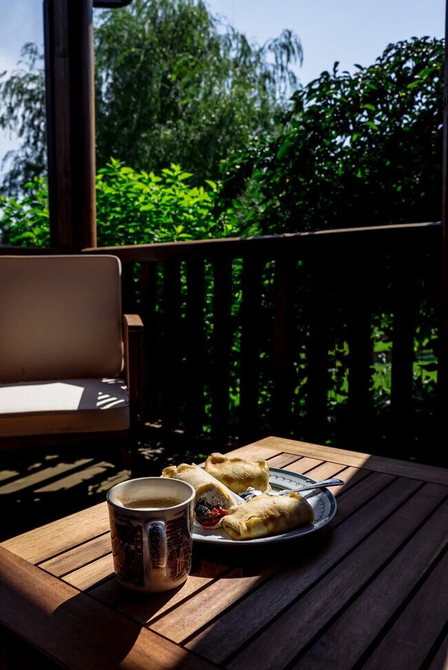 Building Photo - 7223 Ferry Rd