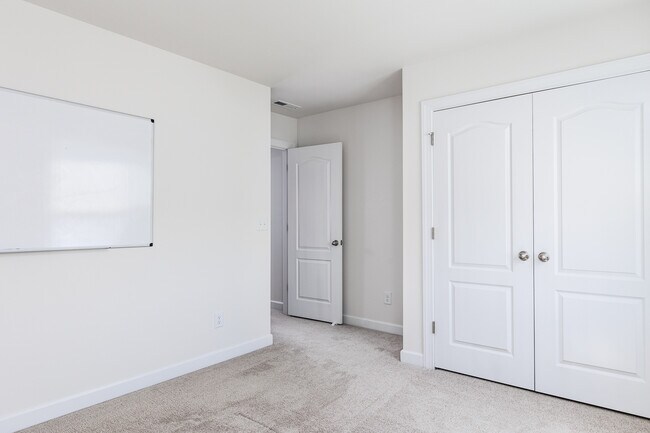 Building Photo - 1435 Tinos Overlook Way