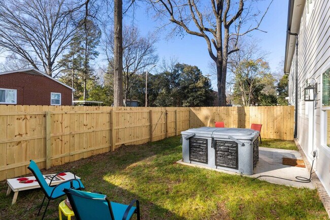 Building Photo - 806 Colorado Ave