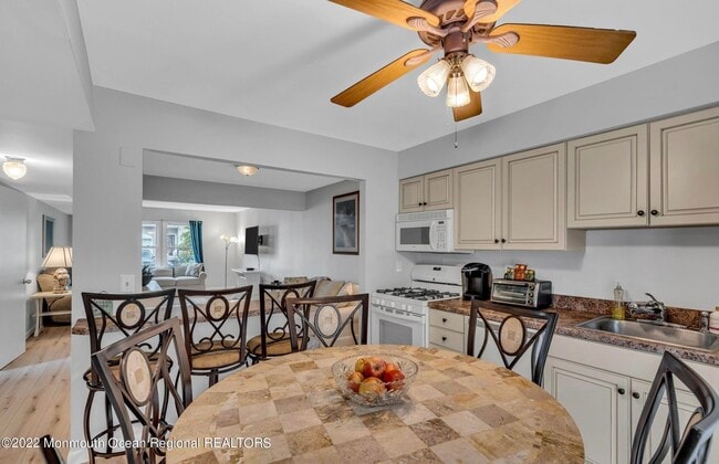 Building Photo - 15 Bahia Ct