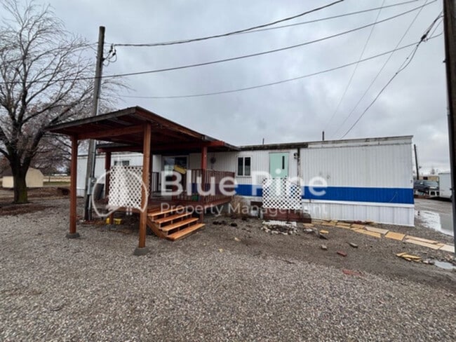 Building Photo - 511 US-26