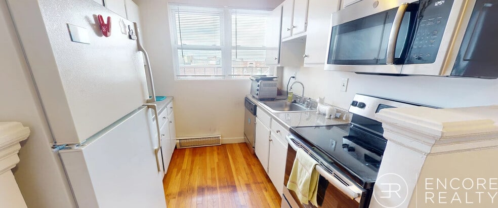 Building Photo - 402 Highland Ave